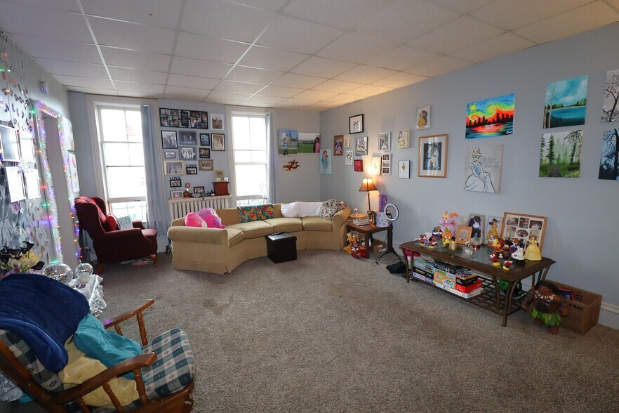 More Photos Of 404 Main St W, Ashland Office For Sale