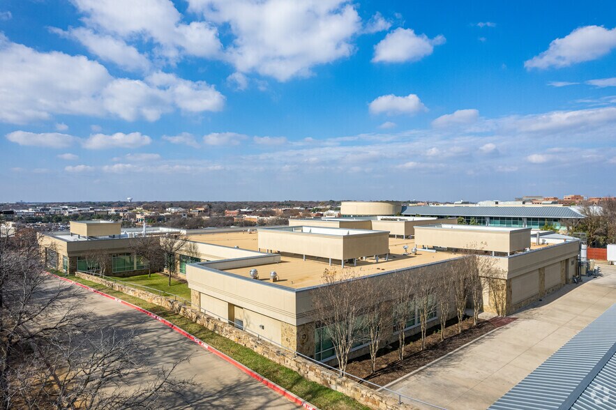 More Photos Of 1545 E Southlake Blvd, Southlake Medical For Lease