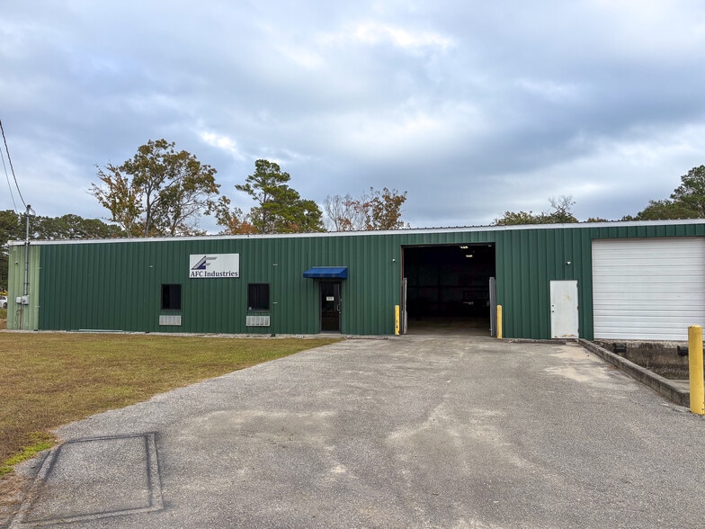 More Photos Of 3280 Industry Dr, North Charleston Warehouse For Lease