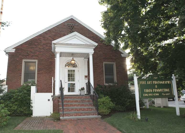 More Photos Of 240-242 Lincoln Pl, Westbury Office For Sale