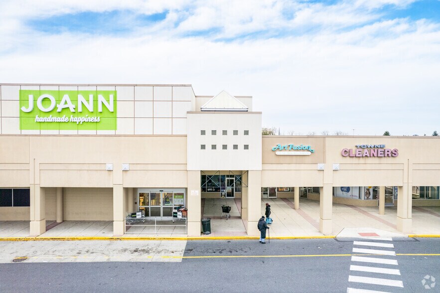 More Photos Of 2590 Macarthur Rd, Whitehall Unknown For Lease