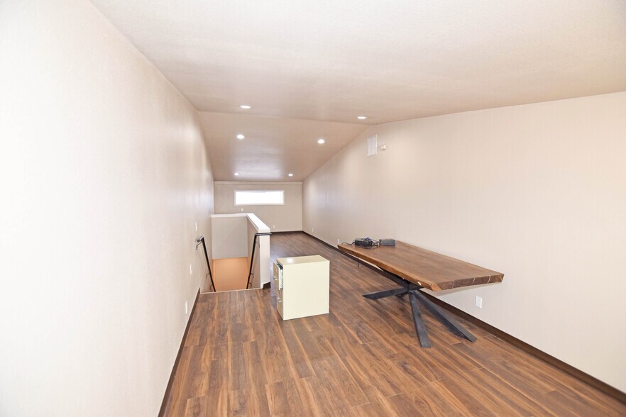 More Photos Of 10503 W County Rd 72, Midland Warehouse For Lease