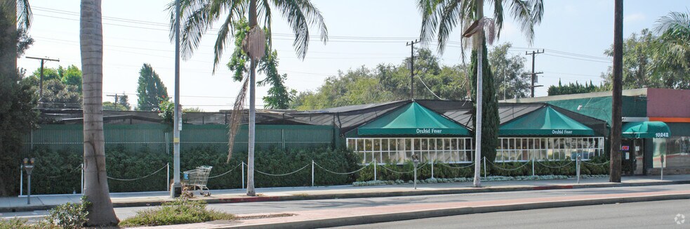 More Photos Of 10242 Culver Blvd, Culver City Garden Center For Lease