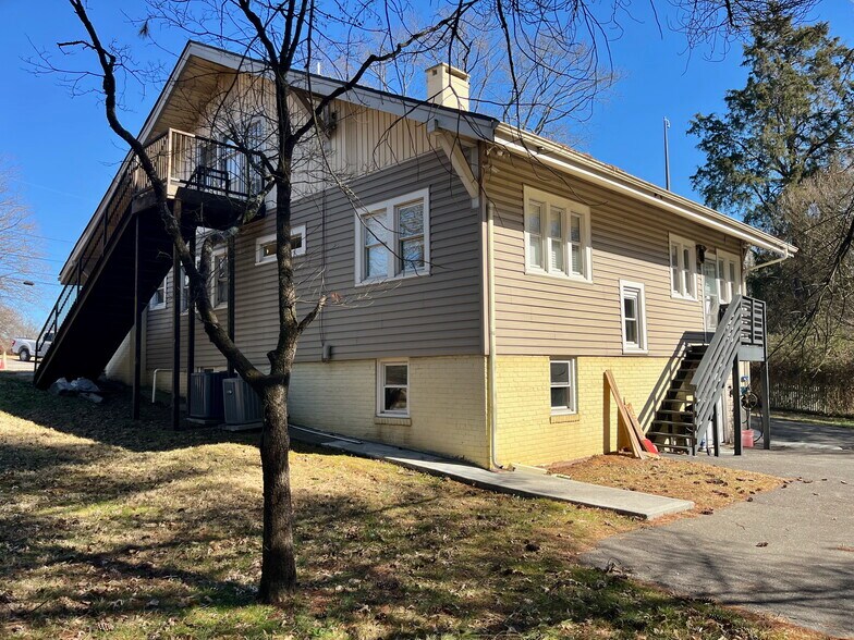 More Photos Of 4105 Central Avenue Pike, Knoxville Office For Lease