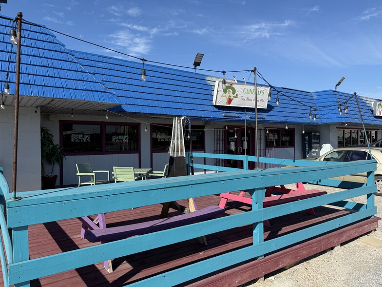 Primary Photo Of 8800 Telephone Rd, Houston Restaurant For Lease