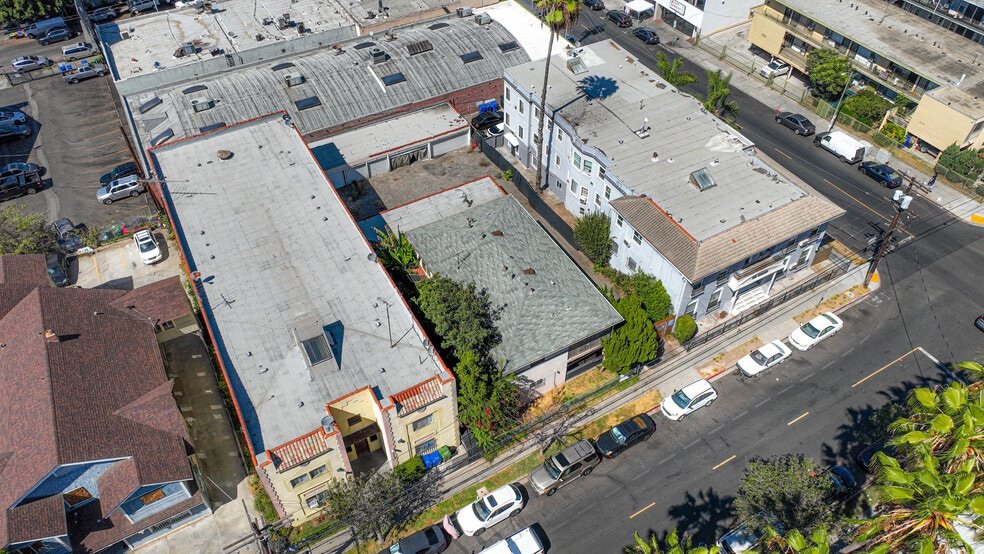 More Photos Of 2811 San Marino St, Los Angeles Land For Sale