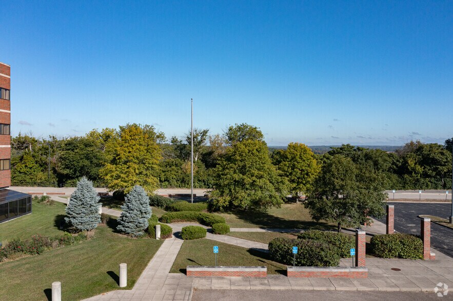 More Photos Of 480 Vantage Pt, Miamisburg Medical For Sale