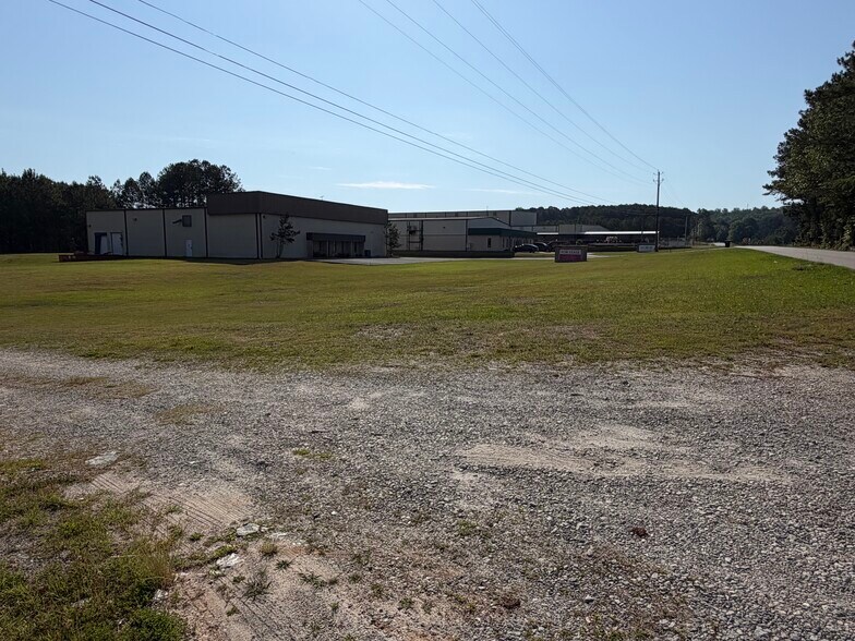 More Photos Of 524 Golf Course Rd, Tallapoosa Warehouse For Lease