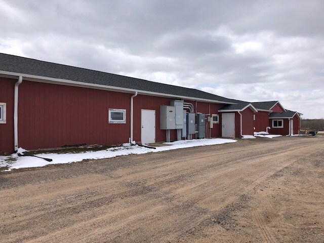 More Photos Of 373 280th St, Osceola Industrial For Lease
