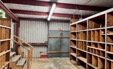 More Photos Of 928 S 1st St, Conroe Industrial For Sale