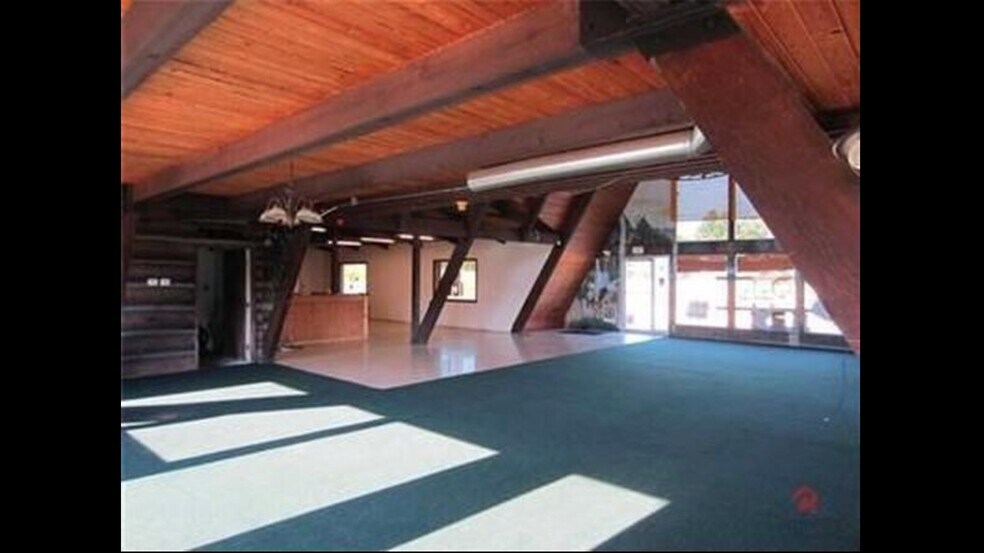 More Photos Of 9435 S State Road 243, Cloverdale Restaurant For Sale