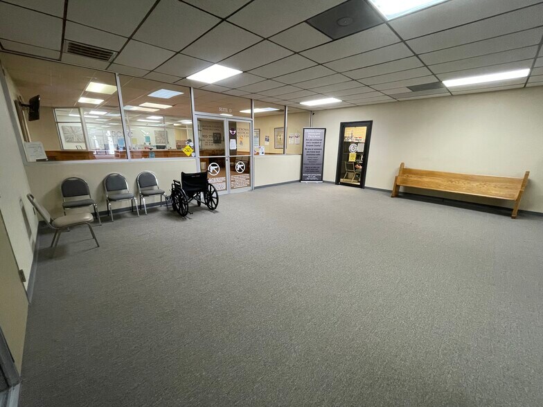 More Photos Of 809 Gallagher Dr, Sherman General Retail For Sale