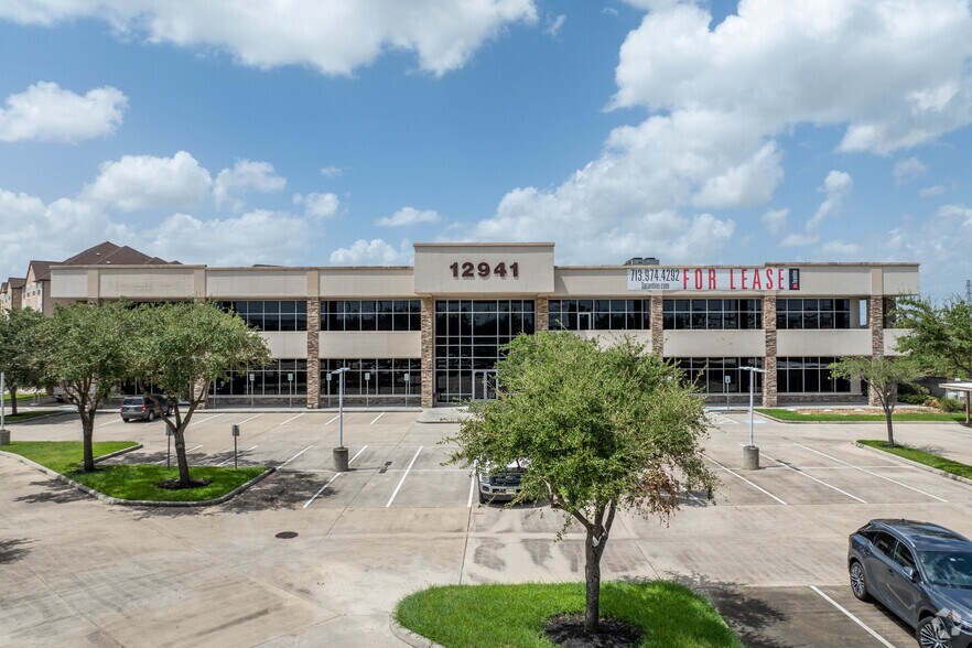 More Photos Of 12941 Gulf Fwy, Houston Office For Lease