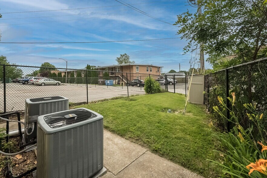 More Photos Of 6026 S Kingshighway Blvd, Saint Louis Religious Facility For Sale