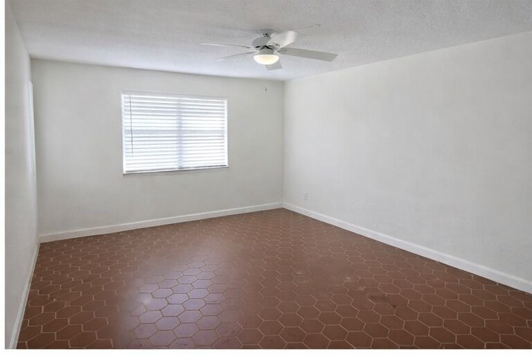 More Photos Of 621 NE 3rd Ave, Delray Beach Office For Sale