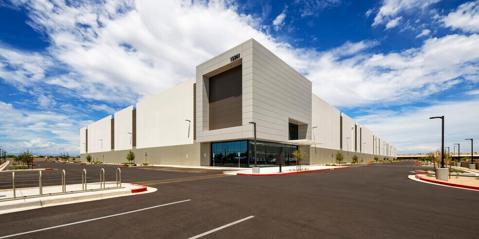 More Photos Of 13301 North 137th Avenue, Surprise Distribution For Lease