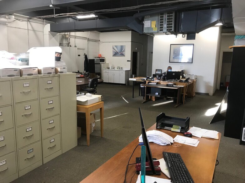 More Photos Of 1 Testa Pl, Norwalk Warehouse For Lease