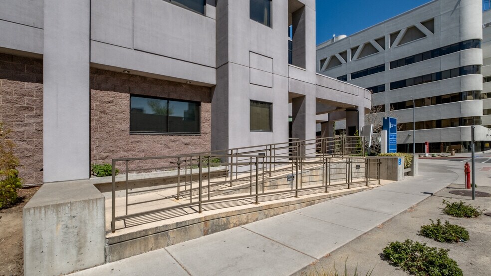 More Photos Of 343 Elm St, Reno Medical For Lease