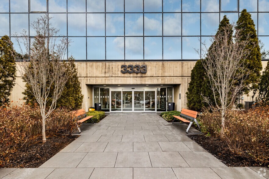 More Photos Of 3333 New Hyde Park Rd, New Hyde Park Unknown For Lease