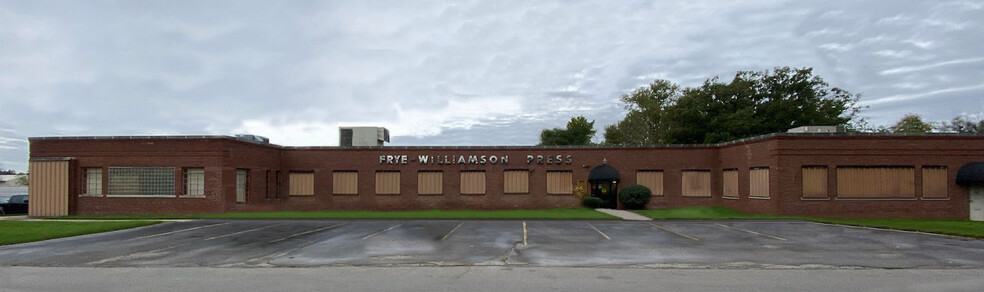 Primary Photo Of 901 N MacArthur Blvd, Springfield Warehouse For Lease