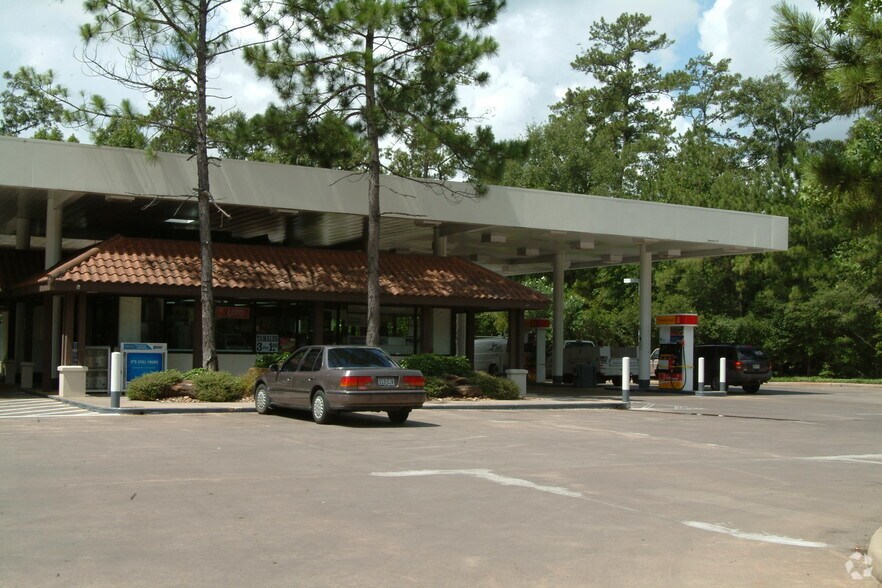More Photos Of 4775 W Panther Creek Dr, The Woodlands Freestanding For Lease