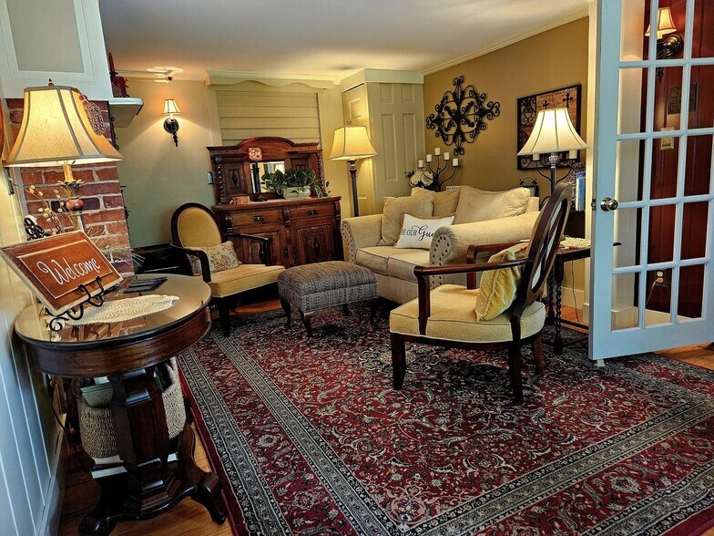 More Photos Of 91 South St, Gorham Hospitality For Sale