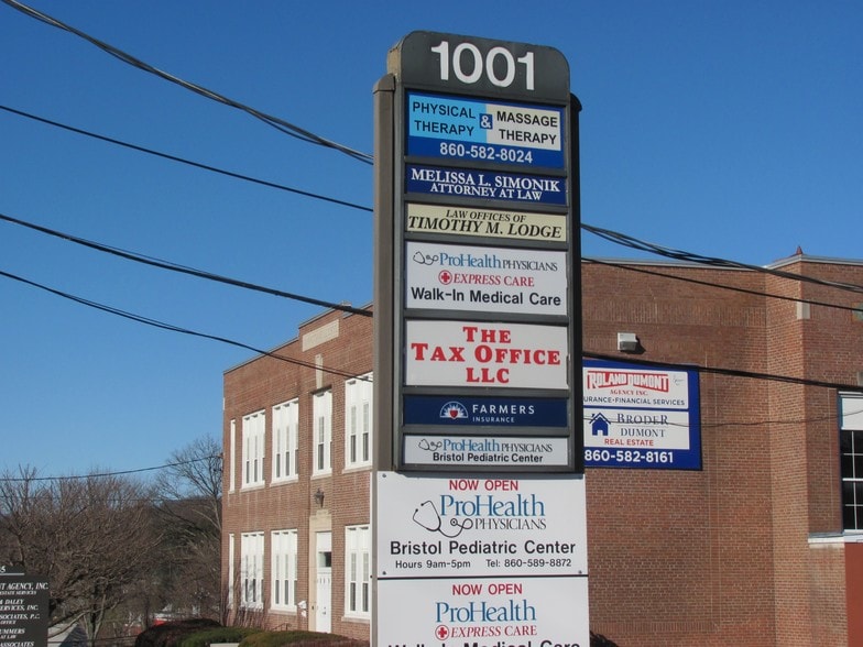 More Photos Of 1001 Farmington Ave, Bristol Medical For Sale