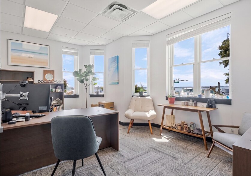 More Photos Of 720 Bayfront Pky, Pensacola Office Residential For Lease