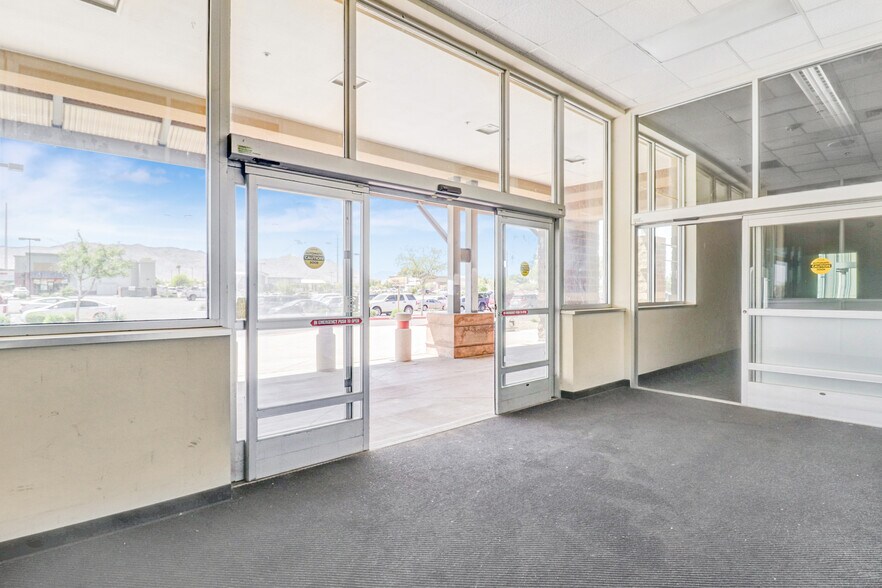 More Photos Of 1976 W Baseline Rd, Phoenix Storefront For Sale