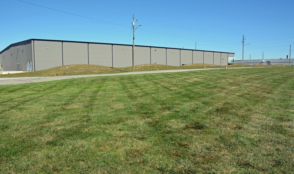 More Photos Of 555 Ohio st, Kendallville Land For Sale