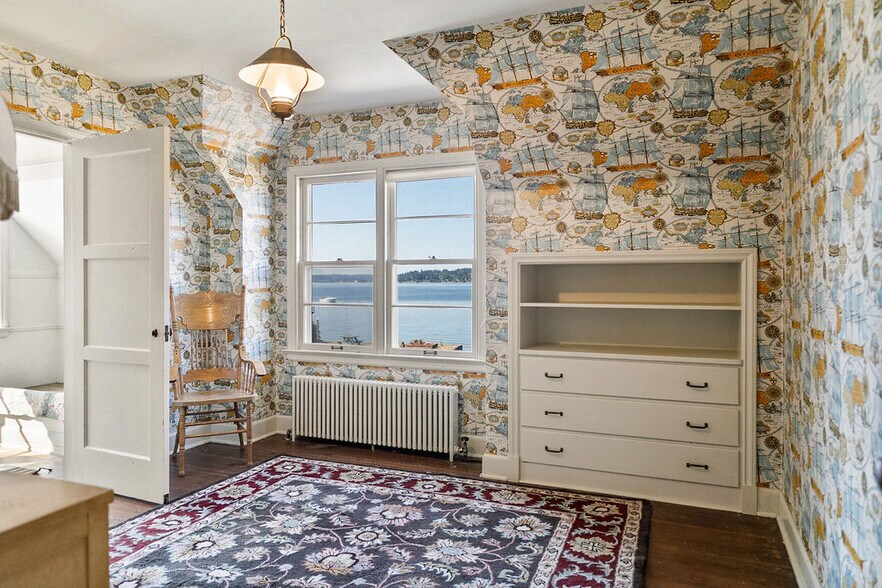 More Photos Of 3026 Marine Dr, Bremerton Specialty For Sale