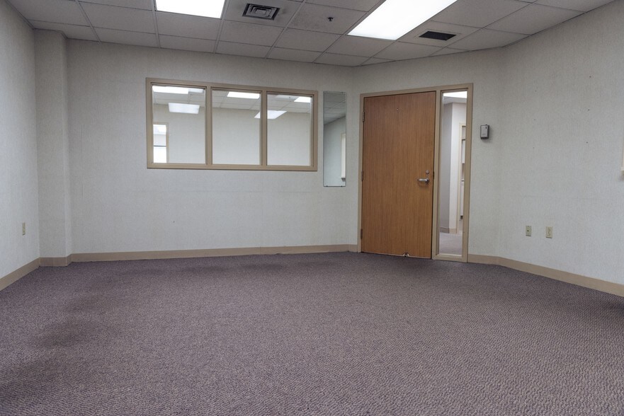 More Photos Of 60 East St, Methuen Medical For Lease