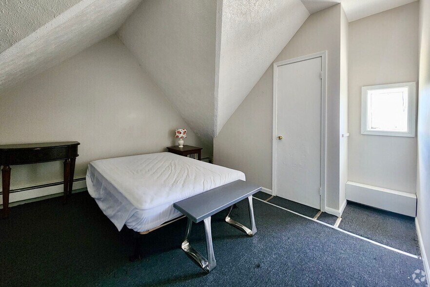 More Photos Of 512-514 Lake Ave, Rochester Apartments For Sale