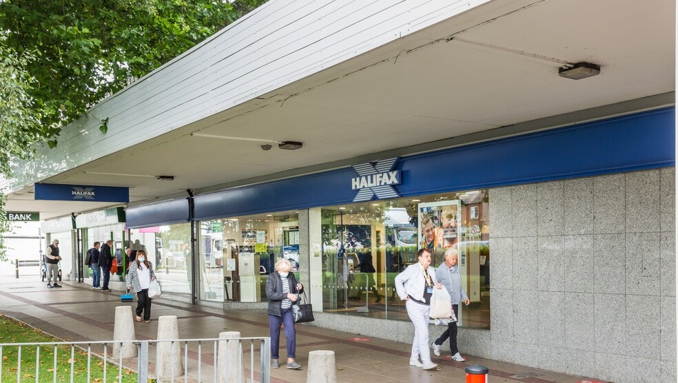 Crossgates, Leeds, WYK LS15 8EU Retail