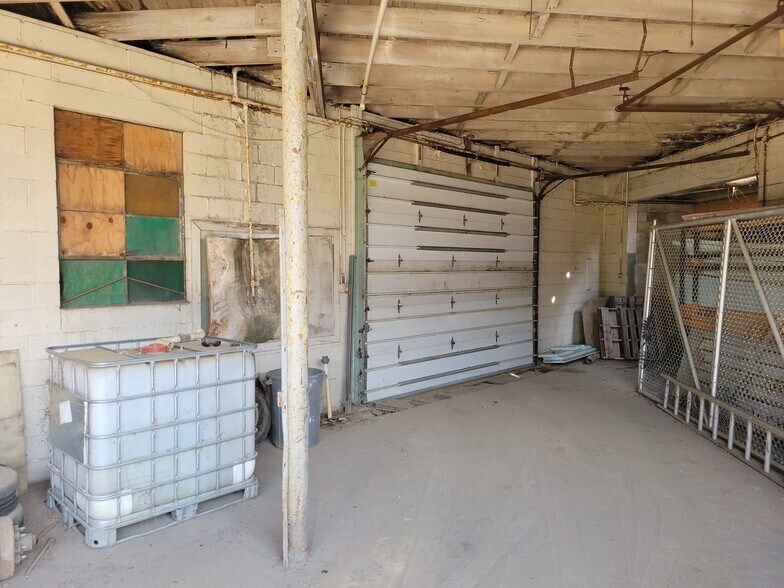 More Photos Of 1117 W Mulberry St, Lancaster Manufacturing For Sale