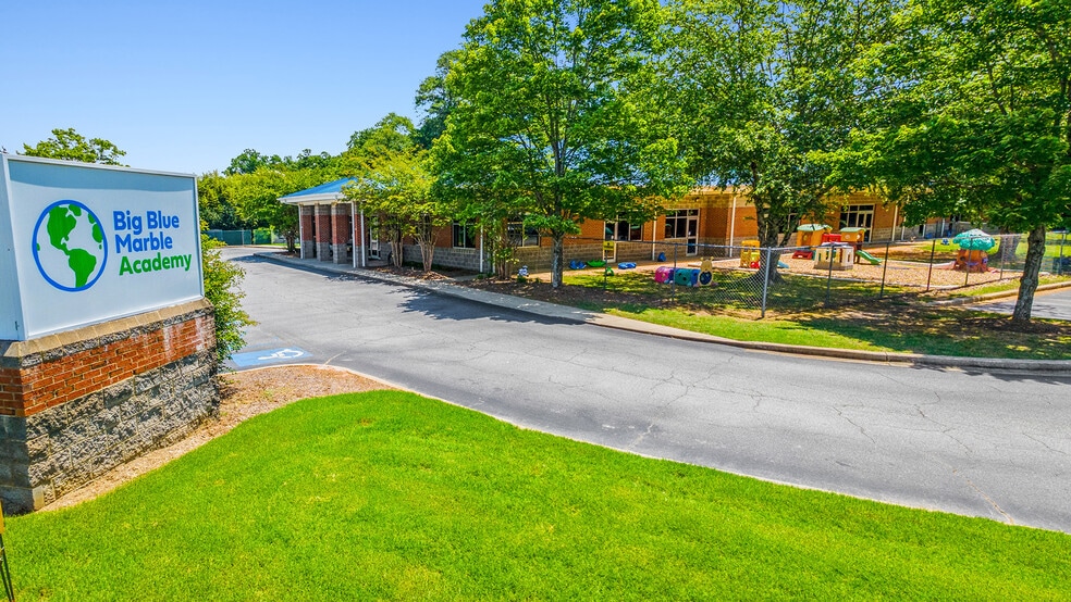 More Photos Of 911 W Georgia Rd, Simpsonville Daycare Center For Sale
