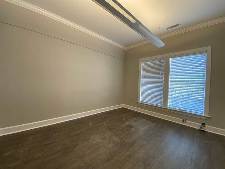 More Photos Of 1830 Peachtree Pky, Cumming Medical For Sale