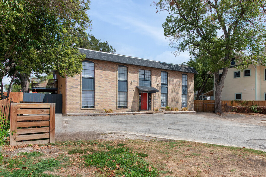 Primary Photo Of 221 E Craig Pl, San Antonio Apartments For Lease