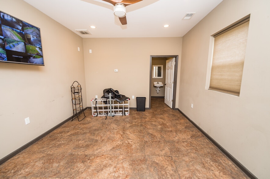 More Photos Of 2648 Rainbow Lake Rd, Inman Flex For Sale