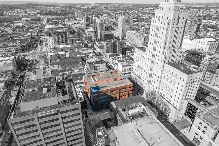 More Photos Of 19 N 6th St, Reading Office For Lease