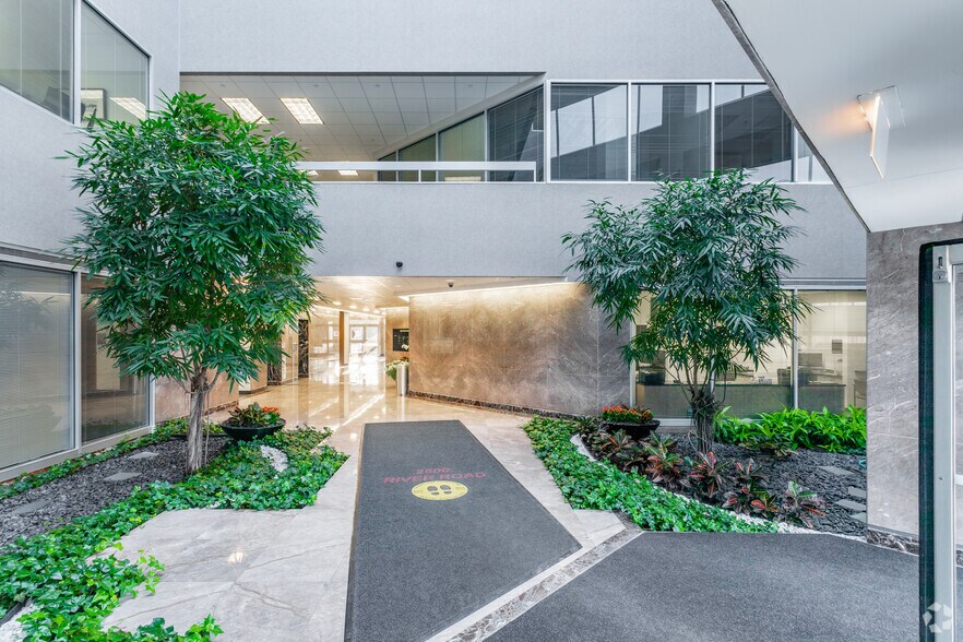 More Photos Of 2800 S River Rd, Des Plaines Office For Lease