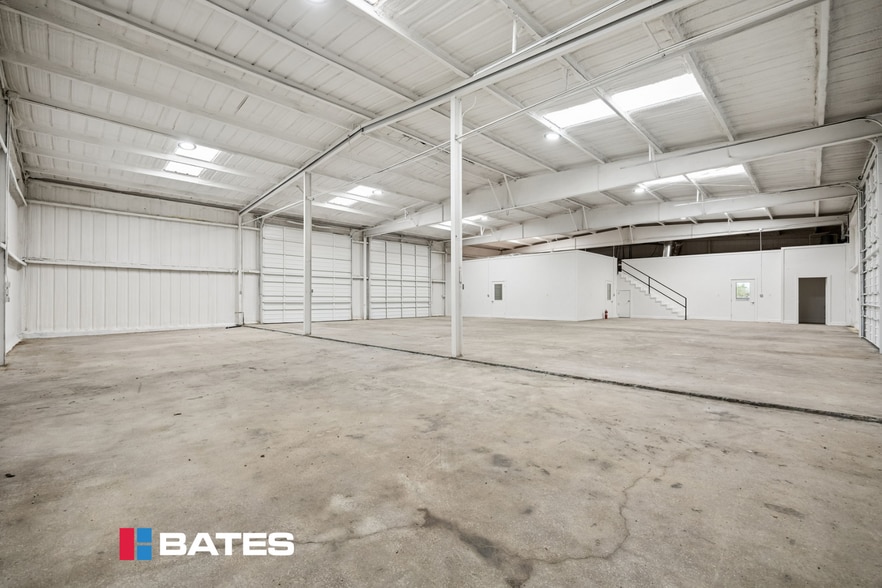 More Photos Of 7020 N Interstate 35 E, Waxahachie Industrial For Lease