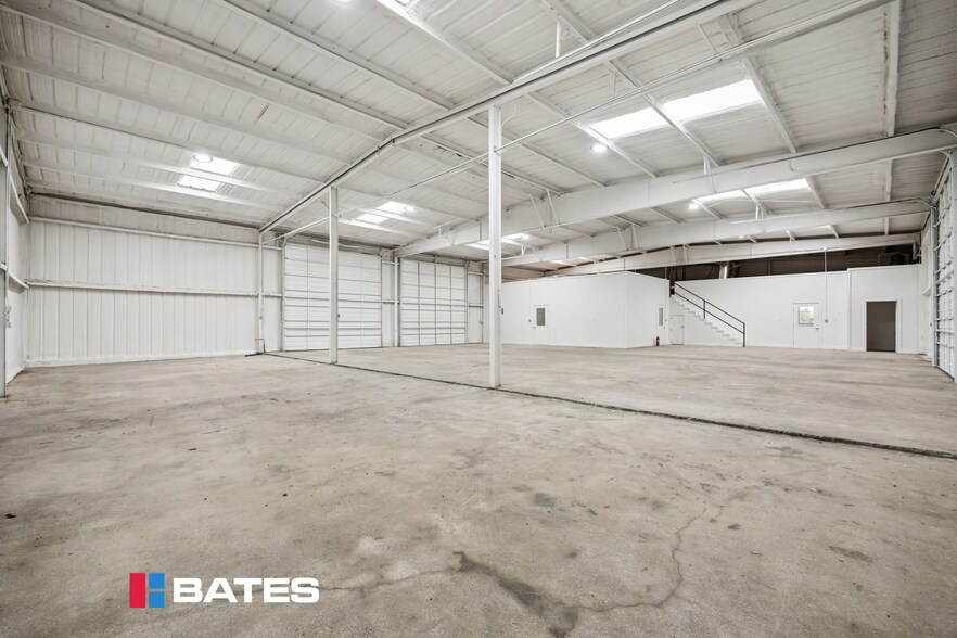 More Photos Of 7020 N Interstate 35 E, Waxahachie Industrial For Lease