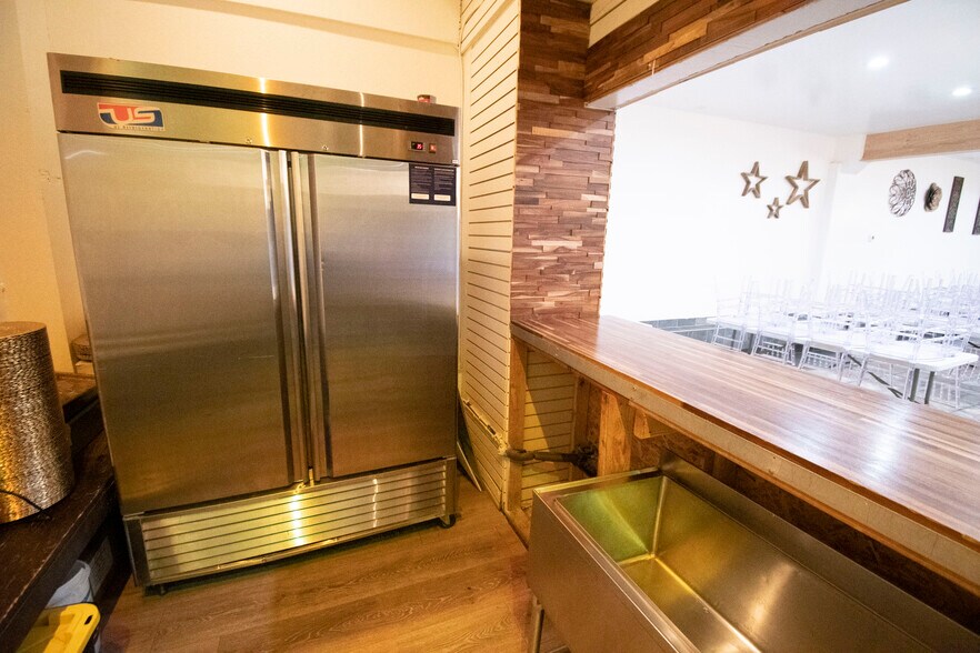 More Photos Of 1145 S Wells Ave, Reno Freestanding For Sale