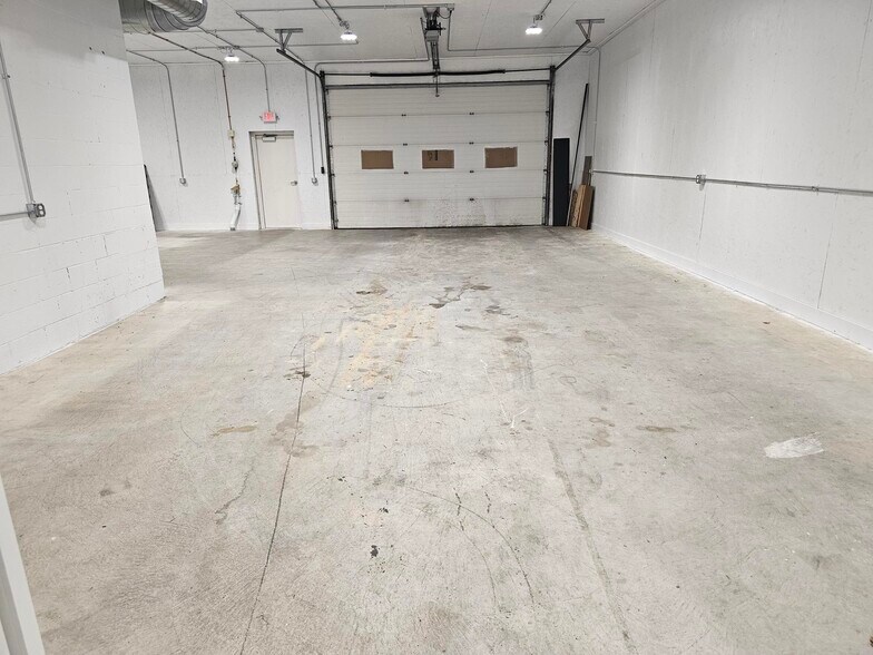 More Photos Of 321 W Clifton St, Tomah General Retail For Sale