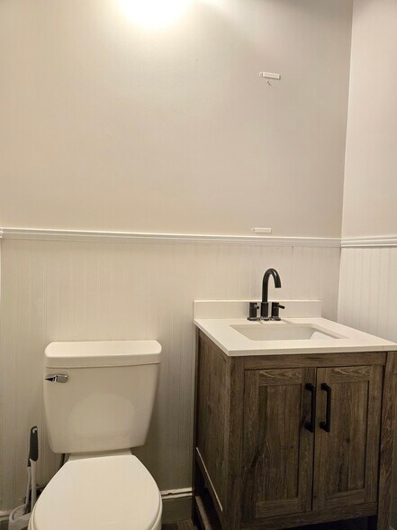 More Photos Of 70 Main St, Netcong Storefront For Lease