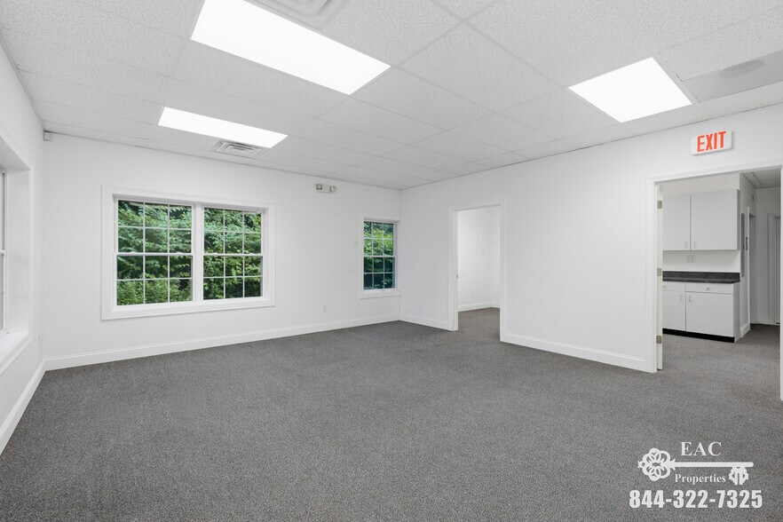 More Photos Of 238 Monroe Tpke, Monroe Medical For Lease