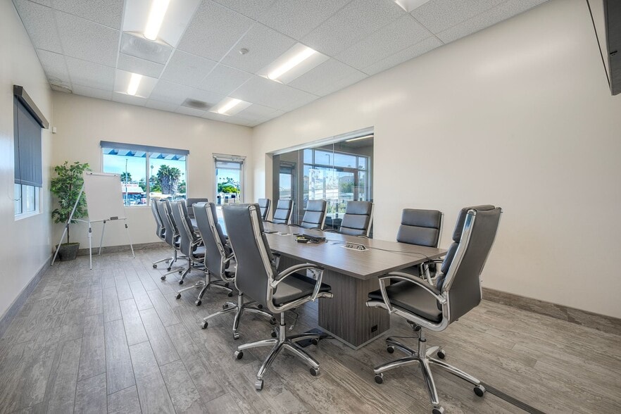 More Photos Of 1523 S Coast Hwy, Oceanside Freestanding For Sale