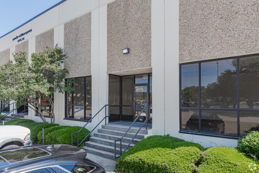 More Photos Of 4750-4760 Goer Dr, North Charleston Warehouse For Lease