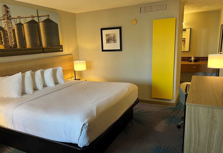 More Photos Of 3205 Vine St, Hays Hotel For Sale